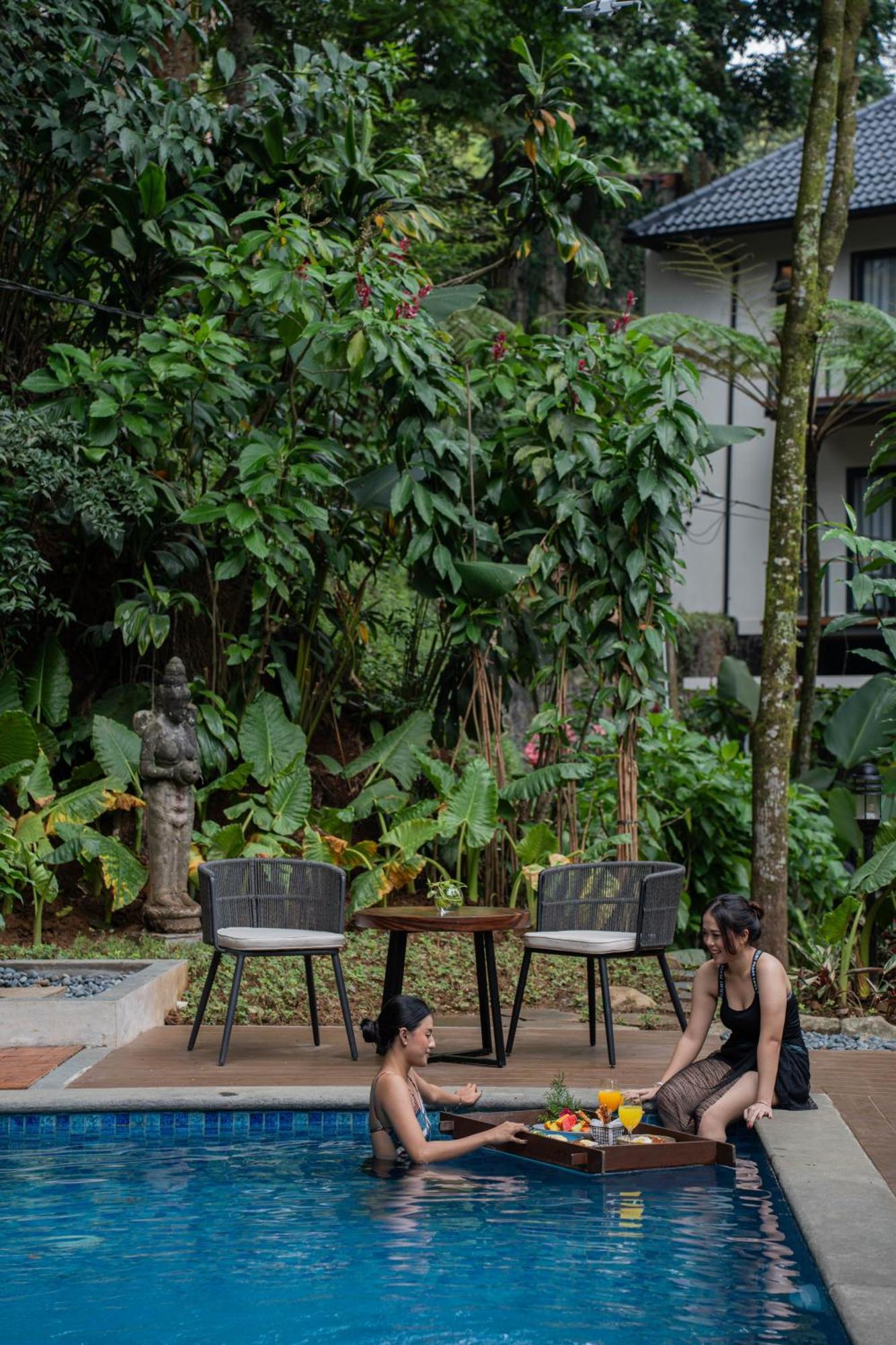 Plataran Puncak Villas Sampal Exterior photo